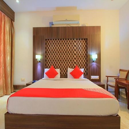 Grand Milestone Villa Mysore Buitenkant foto