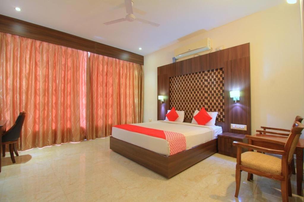 Grand Milestone Villa Mysore Buitenkant foto
